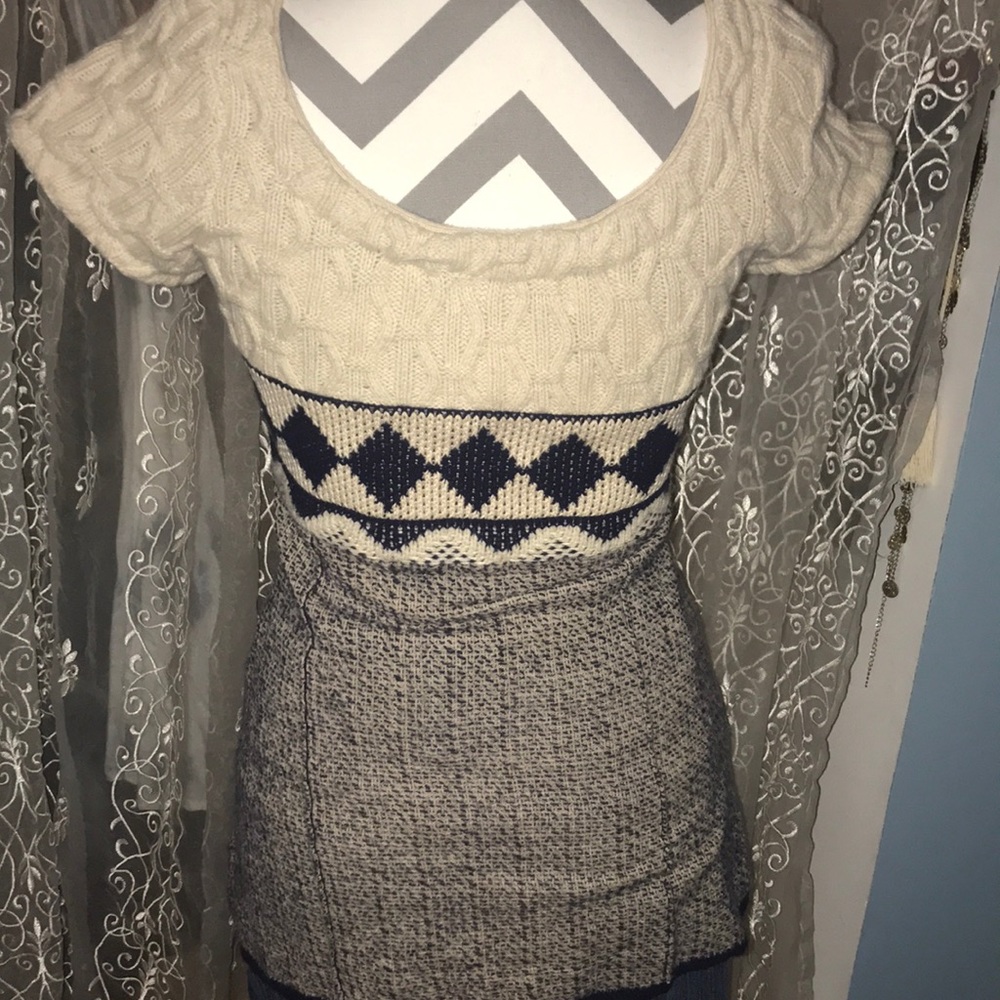 Sweater - Picture 2 of 3